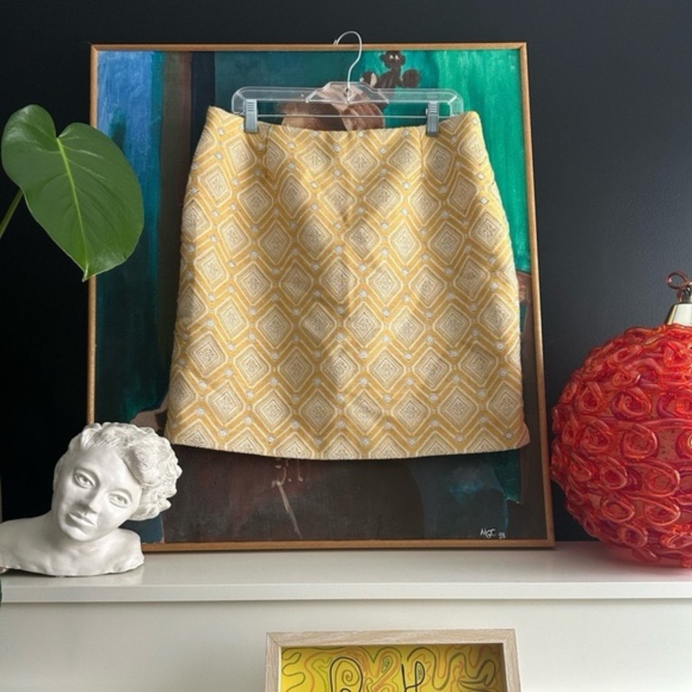 Amanda Chelsea Womens SZ 14 A-Line Skirt Yellow Chevron Brocade Career Zips